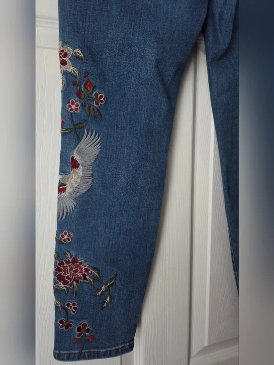 Nanette Nanette Lepore High Rise Skinny Jeans w Floral Embroidery Size 6 - Picture 10 of 14